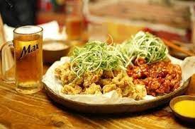 10 món ăn giải nhiệt ngày hè của người Hàn Quốc 8 Bia và gà rán (치맥)