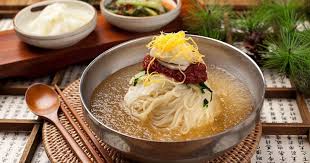 10 món ăn giải nhiệt ngày hè của người Hàn Quốc 5 Các loại mì