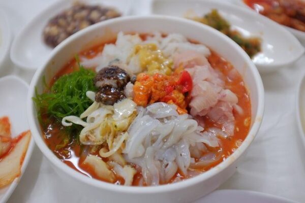 10 món ăn giải nhiệt ngày hè của người Hàn Quốc 6 ”Sashimi” Hàn Quốc (물회)